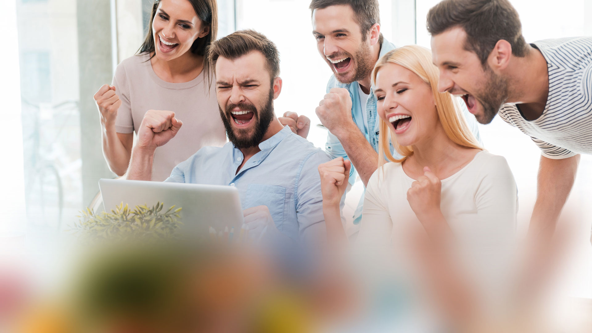 人と技術を融合し、社会に役立つ新しい価値を創造し続けます